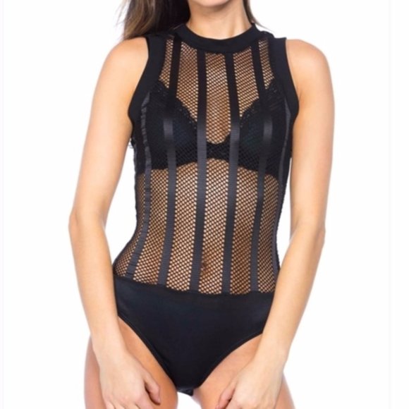 GET YOUR SEXY ON IN THIS BODYSUIT - Picture 2 of 4